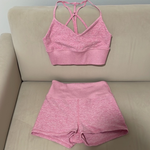 ALO Alosoft Aura Short & Bra Pink Size XS/S💕 - Picture 2 of 3